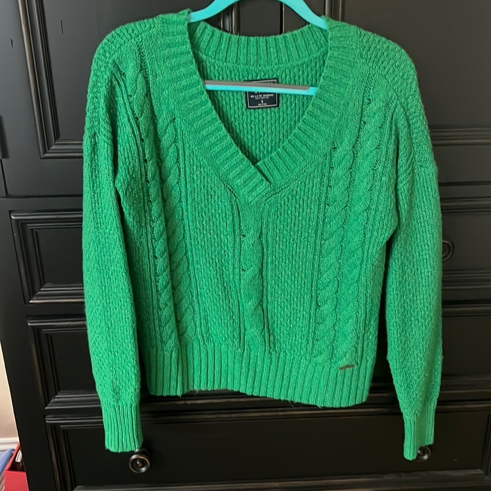 NWOT Abercrombie & Fitch Sweater S